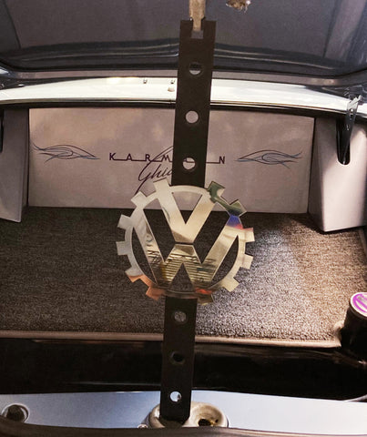 In Car Hood Prop COG Emblème VW Ghia 01